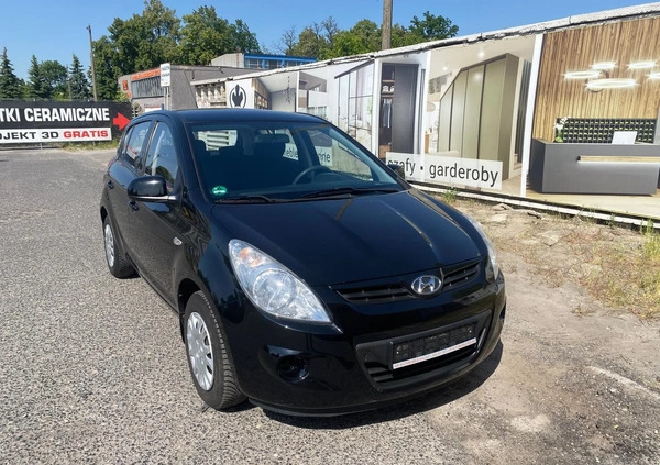 Hyundai i20 cena 17900 przebieg: 169000, rok produkcji 2012 z Książ Wielkopolski małe 137